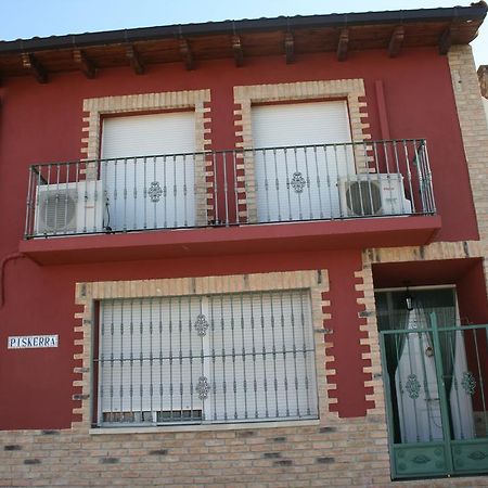 Vivienda Turistica Rural Piskerra Apartment Carcastillo Ruang foto